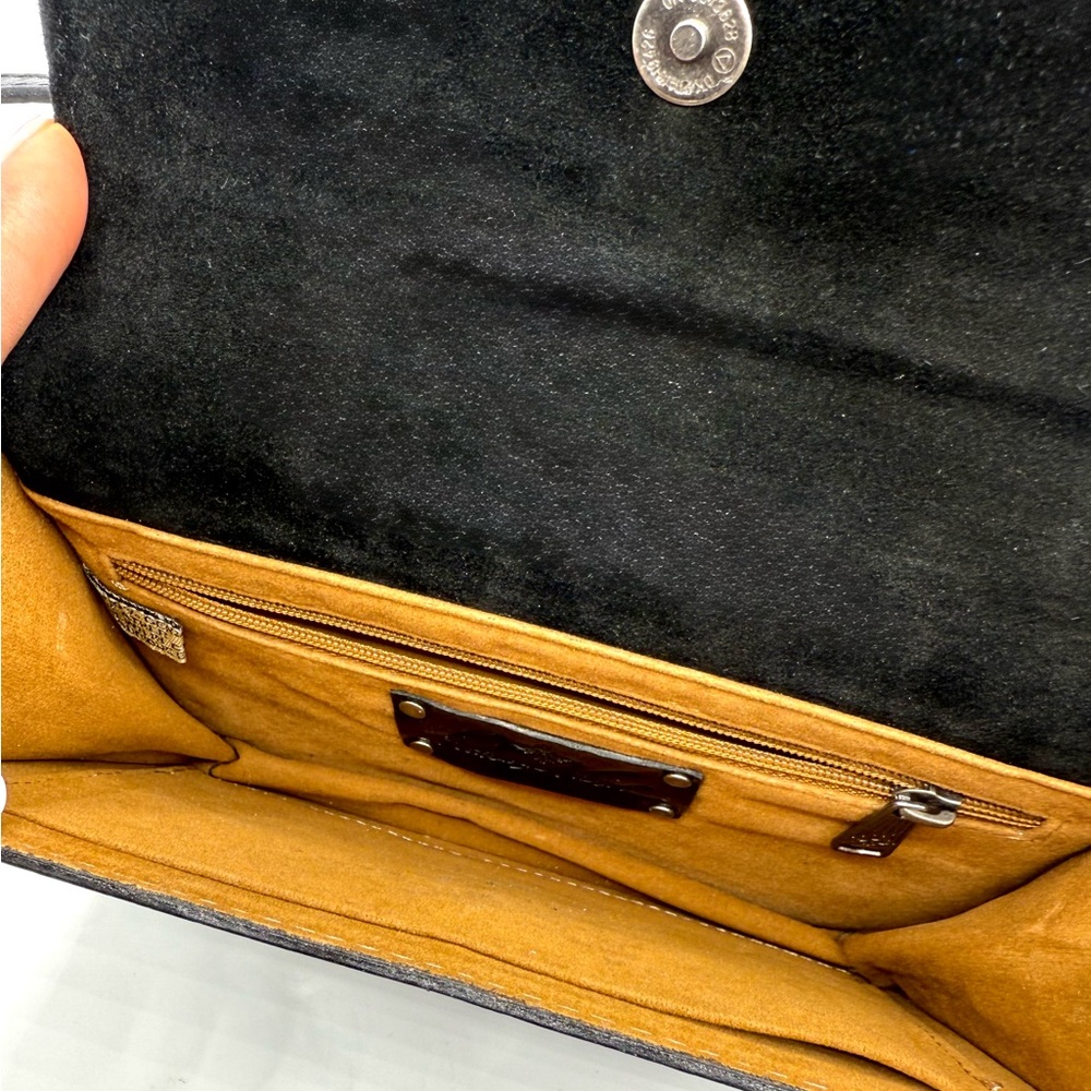 Patricia Nash Leather Crossbody Bag - Picture 4 of 10